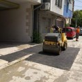 Asfaltiranje udarnih rupa u Bagremaru i Erdogliji