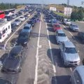 Kamioni čekaju i do 6 sati: Amss objavio šta se dešava na granicama
