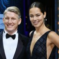 I ona se snašla posle rastanka Bastijan ljubi drugu na Majorci, a bivša mu uhvaćena u zagrljaju biznismena, sportisti je više…