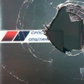 Slomljena stakla na prostorijama GO SNS u Kragujevcu, počinioci privedeni