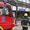 Izbio požar na Navom Beogrdu: Vatra progutala automobil na parkingu