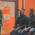 Snimak iz Novog Sada postao hit! Pevač iz poznatog benda zastao, pa zapevao sa uličnim muzičarem