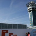 Zbog nevremena u Parizu sa aerodroma Orli otkazano 20 odsto letova