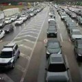 (Foto) Nepregledne kolone na većini prelaza, vozila bukvalno stoje u mestu U jeku sezona godišnjih odmora haos na granici…