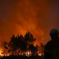 Požari u Evropi ne jenjavaju: Hiljade evakuisane, vatra i dalje van kontrole