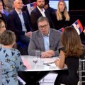 Vučić o damama: One su stub porodice i države, one čuvaju našu zemlju
