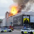 Veliki požar u Kopenhagenu Gori bivša zgrada berze, vatra zahvatila toranj, srušio se krov (foto)