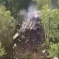Avion koji se srušio u Rusiji je bio tehnički ispravan Olupina snimljena iz vazduha, pojavili se i detalji o posadi (video)
