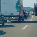 Haos na auto putu Niš-Beograd: Lančani sudar kod Batočine, kolona vozila dugačka 6 kilometara