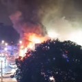 Veliki požar na Banovom Brdu: Goreo restoran, nema povređenih
