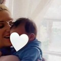 Anja Mit podelila slike sa sinom: On joj se naslonio na rame, ovaj trenutak rastopiće sve "Naš prvi sneg"