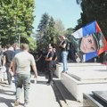 Kos: Uznemirujuće slike sa sahrane Mladića ne predstavljaju srpsko društvo u celini