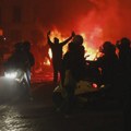 FOTO, VIDEO Francuska u plamenu: Uhapšeno 1.200 ljudi, uništen simbol star 143 godine, ulice Pariza razorene