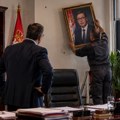 Vučić sišao sa zida: Kad radnici uzmu stvar (i sliku) u svoje ruke