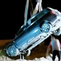 VIDEO Teška nezgoda u Kisaču: „Pasatom“ naleteo na radove na brzoj pruzi, trojica mladića povređena