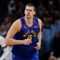 Nova NBA sezona - dobri stari Jokić! Srbin dobio NBA prsten, pa čudesnim tripl-dablom uništio Lebrona i družinu! (video)