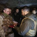 Ukrajinski lider nagradio vojnike Zelenski uručio medalje u Zaporožju