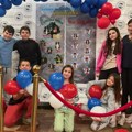Srpska deca spremila predstavu koju će izvesti usred Amerike Dva sata putovali u jednom pravcu da bi stigli na probe