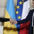 Makron i Zelenski potpisali u Parizu sporazum o dugoročnoj vojnoj i civilnoj pomoći Ukrajini