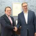 Vučić u Briselu sa Varheijem: Informisao sam komesara o zabrinjavajućoj situaciji na Kosovu i Metohiji