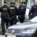 "Bio je sav krvav u majci... Policija ništa nije sprečila" Uznemireni roditelj svedočio hapšenju napadača u OŠ Prečko