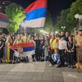 Vanja i Vojkan pešače do Ostroga za ratne veterane, Lazarevčani ih dočekali sa bakljama
