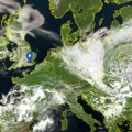 Pogledajte zastrašujuće satelitske snimke: Ovo je grmljavinski sistem koji sve jače tutnji Srbijom