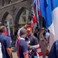 Navijač PSŽ-a sa ogromnom zastavom prošao kroz Interove pristalice, Italijani ga žestoko izvređali