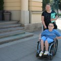 Marijana Stojanović pokušala i danas da dođe do gradonačelnika i zatraži pomoć zbog svog sina