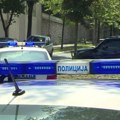 Filmska scena u Beogradu! Lopovi sa nožem uleteli u apoteku, a onda zbog postupka radnice pobegli trčeći
