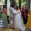Udala se ćerka Bilje Krstić: Venčala se u šumi na Kosmaju, mladenci nosili venčiće na glavi, a pevačica puca od ponosa: "Bilo…