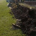 Obrušio se zid fudbalskog stadiona u Merošini