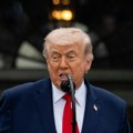 Volstrit džornal: Tramp razmatra dugotrajnu blokadu Irana