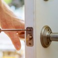 Bravari najtraženiji radnici u Srbiji tokom avgusta, programeri tek na četvrtom mestu