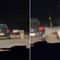 Užasan snimak u Srbiji - vozi i šeta psa! Ljudi na mrežama besni, ovako nešto niste videli (video)