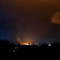 Udar groma u Rumi izazvao požar! Strašni prizori nevremena koje tutnji Srbijom, objavljen i snimak (video)