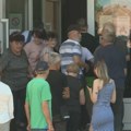Izborni turizam u Zaječaru: Predsednik opštine Zemun "na slavi", misteriozni autobus...