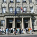 Studenti Filološkog fakulteta blokirali ulaz: Poručuju da nisu protiv nastave