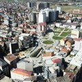 Šetao ulicom s pištoljem u ruci?! Priveden dečak od 14 godina u Uroševcu