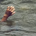 Tragedija na plaži u Grčkoj Dečak (7) plutao bez svesti u moru, pa preminuo u bolnici, roditelji iza rešetaka