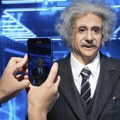 Peking dobio prvi tržni centar za prodaju humanoidnih robota u kom se prodaje čak i "Ajnštajn"