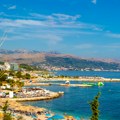 "Tu su bila i deca!" Ostala šokirana prizorom na čuvenoj plaži na Jadranu: Kazna za ovo je i do 4.000 evra