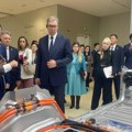 "Ja ovako nešto nikada nisam video!" Vučić obišao fabriku Xiaomi u Pekingu: Više od 700 robota sklapa vozila, sve je…