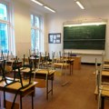 Dojave o bombama lažne, posle pregleda škola učenici vraćeni na nastavu