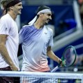 Zverev posle pet setova pobedio Sonega za plasman u drugo kolo US opena