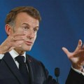 Makron o protestima u Francuskoj: Sprovešće se istraga o postupanju bezbednosnih snaga, odgovorni za nerede i pljačke biće…