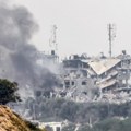 Agencija UN: Hiljade ljudi upalo u skladišta u pojasu Gaze zbog namirnica