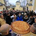 Tradicionalno lomljenje božićne česnice u Staroj crkvi