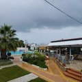 Snažna oluja se sprema u Grčkoj, upozorenja gore, ali jednu naviku naših turista ni nevreme ne može sprečiti: Ove slike sa…