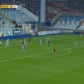 Srpski fudbal odavno nije video lepši gol: Zvezdin đak volejem u stilu Van Bastena utišao Pazar